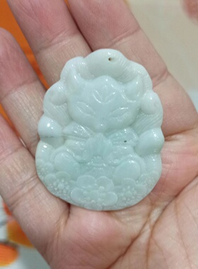 天然翡翠吊坠雕刻件飘花仿古