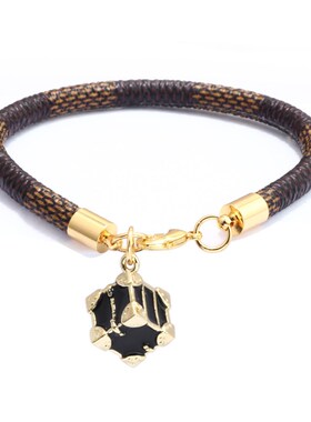 时尚个性棋盘格条纹手链PU皮几何四方块电镀真金皮手链送闺蜜礼物