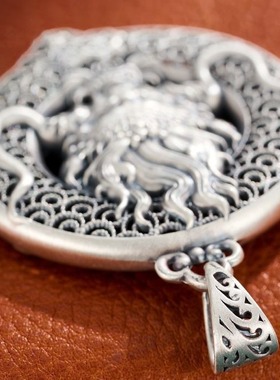 2024年龙年限定复古平安扣吊坠长