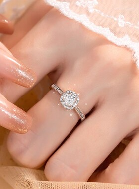 莫桑石钻戒女公主方50分1克拉2纯银方形求婚结婚秘饰闭口婚戒戒指