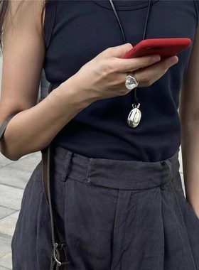 FF 酒壶酒瓶吊坠黑色皮绳项链极简冷淡风简约时髦百搭长款毛衣链