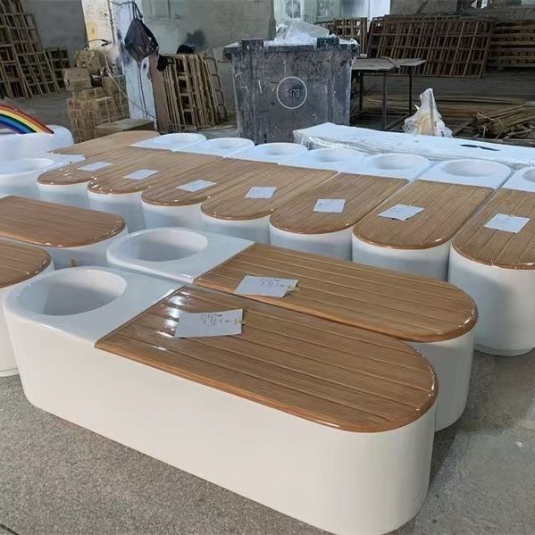 商场玻璃钢防腐木座椅休闲坐凳学校广场休息户外公园公共座椅定制 - 图1