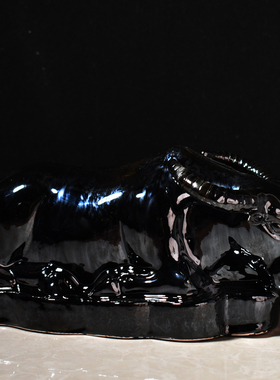 卧牛趴着低头喝水的水牛小黄牛型摆件家居卫生间厕所厨房浴室用品