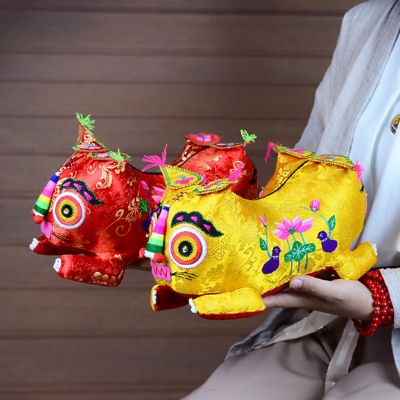 布老虎民间工艺品宝宝老虎枕头婴儿满月百天小老虎手工布艺玩偶,淘宝优惠券,粉丝福利购,淘宝优惠卷