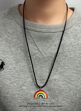 七彩彩虹项链吊坠饰品钛钢个性短款卫衣红黑绳子链男女气质风配饰