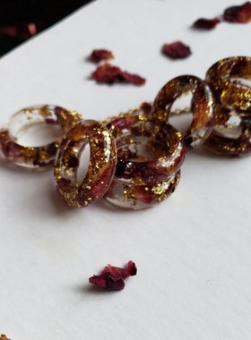 玫瑰花瓣树脂戒指 金片首饰 红色戒指 干花金戒指 情人节礼物