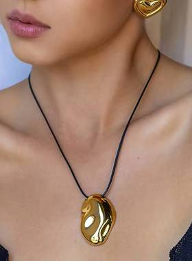 杰鼎欧美黑绳钛钢项链小众设计感锁骨链不掉色跨境爆款不锈钢饰品