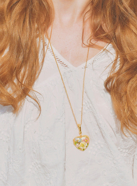 SELENICHAST花开烂漫爱心小盒项链小众高级感送女友妈妈生日礼物