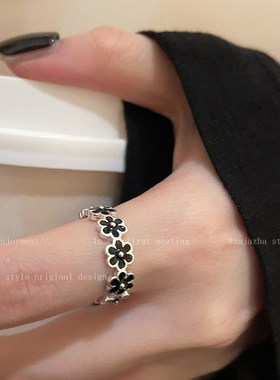黑色滴釉珍珠小花朵开口戒指女复古气质食指戒高级感百搭小众指环