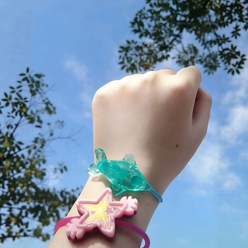 健达奇趣蛋小海豚手环海洋系列美人鱼手链梦幻感首饰童年回忆玩具 - 图2