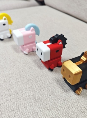 马年小马摆件按压联动四肢尾巴动