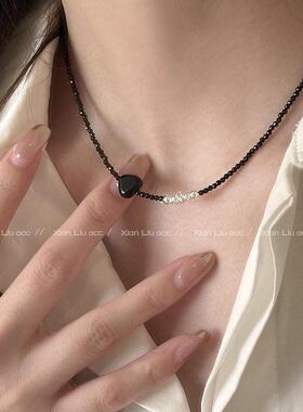 黑色爱心项链配饰女级感轻奢小众颈链串珠双层叠戴锁骨链