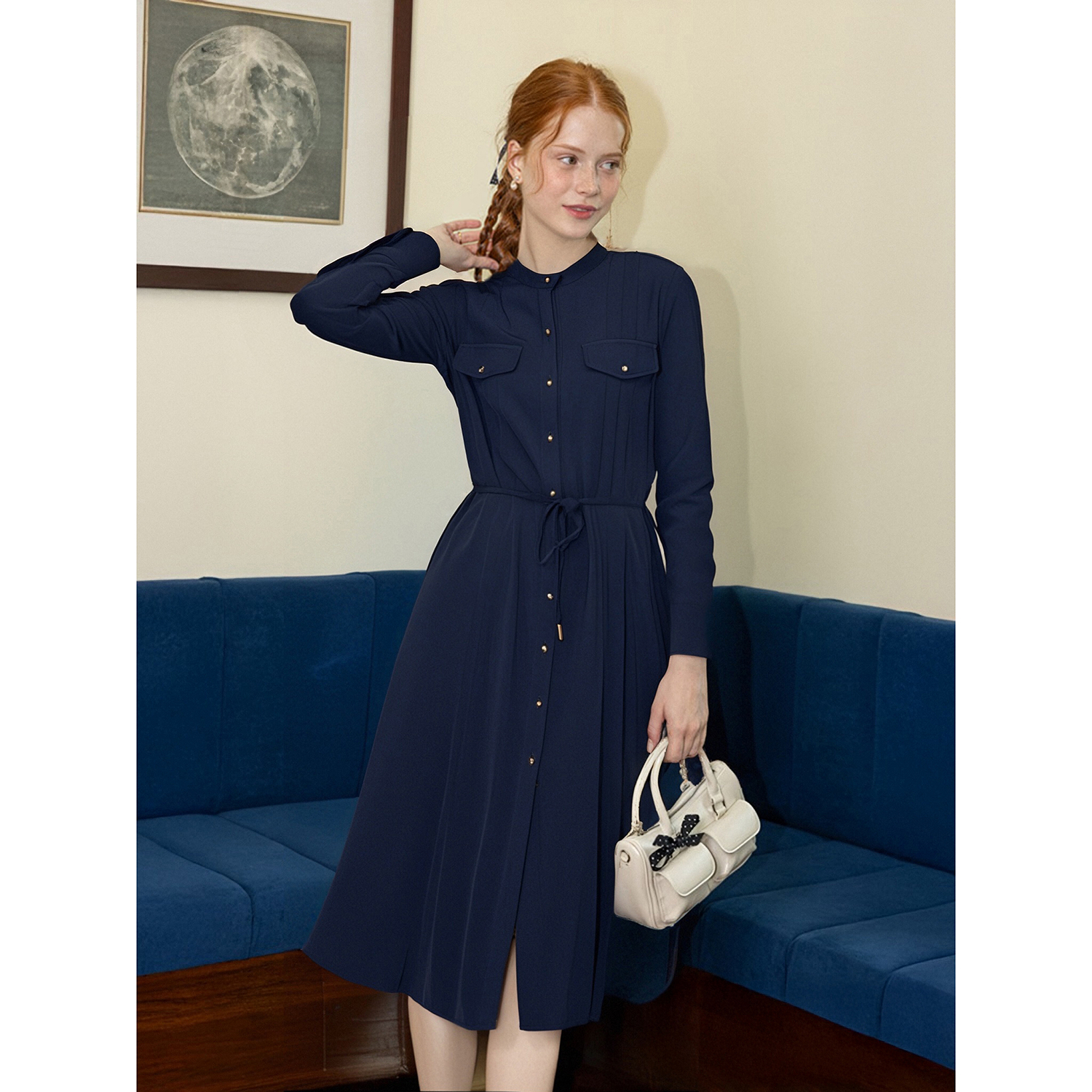 BCBG新款早秋时尚流行百搭气质优雅压褶装饰斜纹长袖女士连衣裙 - 图2