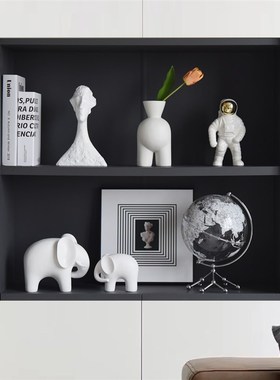 北欧现代意式极简轻奢样板间书房酒柜风水大象装饰品家居创意摆件