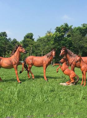 户外仿真马摆件玻璃钢动物雕塑庭院草坪别墅公园林景观楼盘装饰