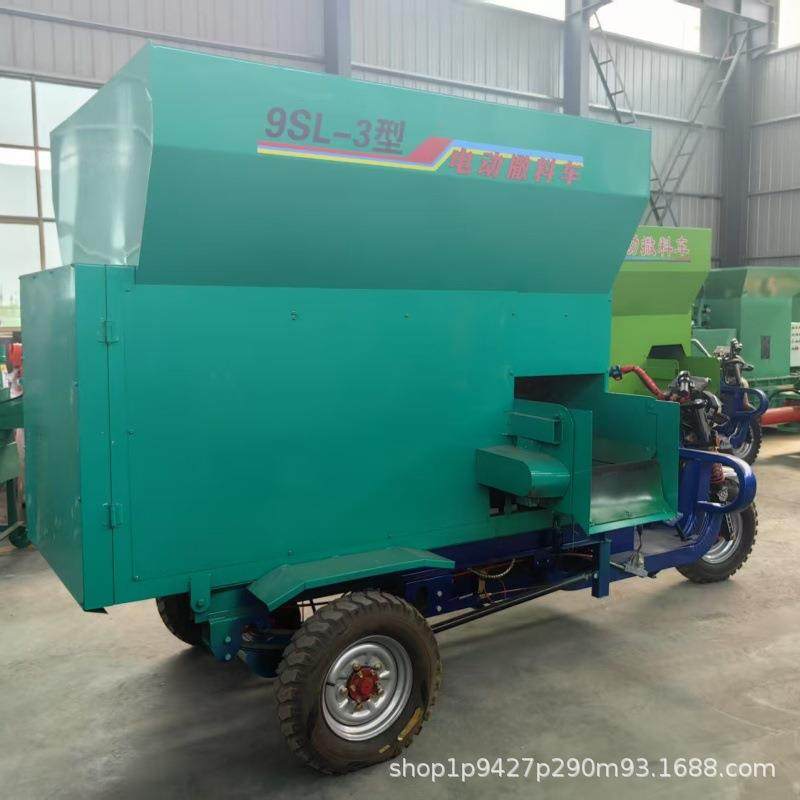 养殖场喂料车牛羊自动搅拌撒料车牛场饲料电动投料机,淘宝优惠券,粉丝福利购,淘宝优惠卷