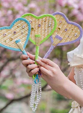 手工编织爱心彩色麦秸蒲扇儿童宝宝夏G天迷你小巧扇子便携贴钻串