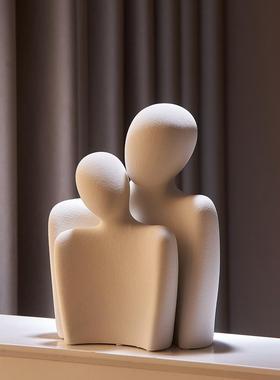 情侣艺术意式极简摆件酒柜客厅玄关电视柜家居软装饰品侘寂风高级