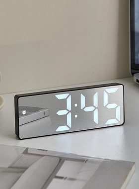 in风LED时钟创意电脑桌面学生书桌工位办公室装饰小房间物