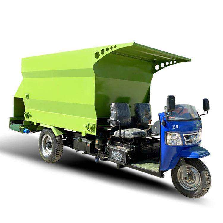 肉牛场双出料撒料车三轮式全自动刮板投料车五方容量运草布料设备,淘宝优惠券,粉丝福利购,淘宝优惠卷