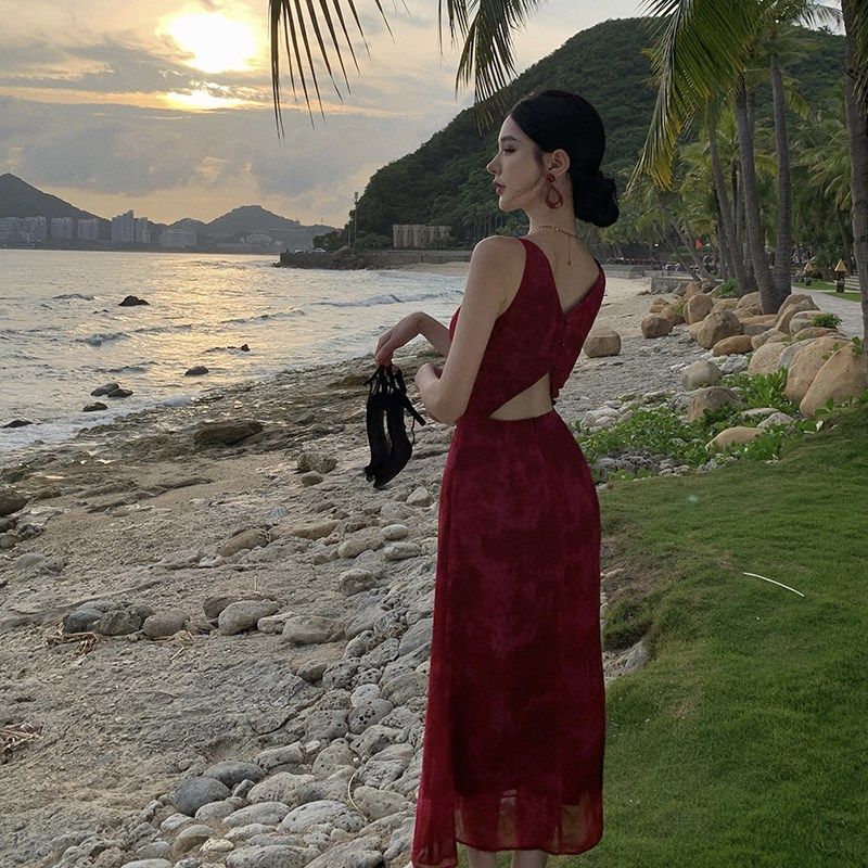 红色性感度假风吊带连衣裙法式轻奢小众夏季气质生日宴会礼服长裙,淘宝优惠券,粉丝福利购,淘宝优惠卷