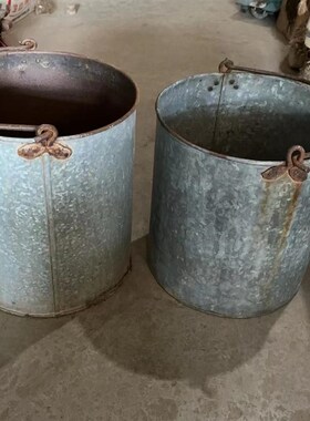 怀旧老式盛水铁皮水桶老洋水桶装饰民俗老物件摆件农村老东西收藏