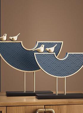 现代轻奢复古办公室样板房软装饰品创意家居好物红酒架高级感摆件