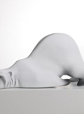 简约现代白色可爱北极熊摆设样板间电视柜玄关桌面装饰树脂摆件