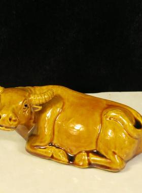 卧牛水牛黄色的牛厕所摆件中式家居装饰品陶瓷牛耕牛型的工艺礼品