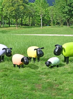 户外植草羊雕塑卡通动物玻璃钢公园林景观小品草坪装饰品落地摆件