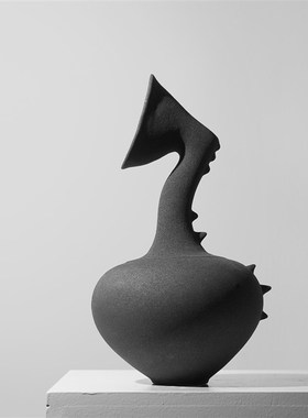 简约现代黑白陶瓷抽象喇叭创意摆件 样板房R客厅茶几桌面饰品