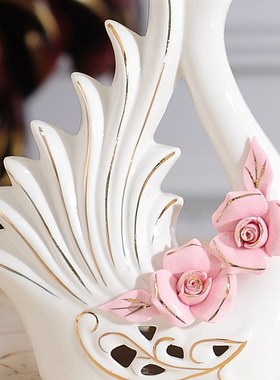 陶瓷家居装饰品酒柜创意电视柜天鹅摆件客厅工艺品结婚礼物办公室