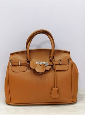 全屋定制样板房主卧衣柜衣帽间软装饰品摆件包包项链道具托盘组合