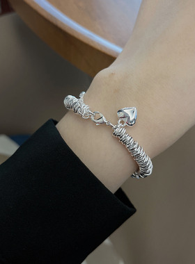 小众设计感爱心手链女时尚个性ins风多环桃心吊坠手饰饰品批发