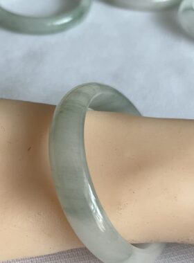 天条手镯月叮当条手镯条美细圆人镯光白手镯山手镯翠