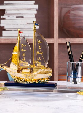 一帆风顺帆船摆件水晶船笔筒铜家居办公室客厅酒柜老板桌开业礼品