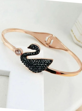 轻奢简约黑天鹅电镀手镯女百搭