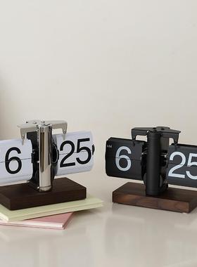 客厅摆件轻奢高档高端大气上档次创意桌面翻页时钟电视柜家居好物