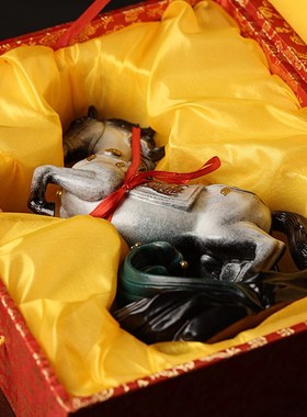 创意陶瓷骏马摆件大号绿马客厅酒柜办公室桌面装饰品摆设马到成功