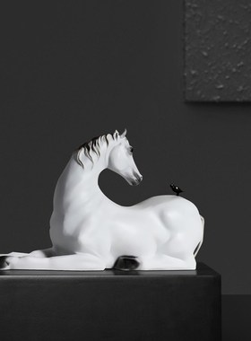 新中式金属铁艺牧马人雕塑动物创意侘寂风小众样板间桌面软装摆件