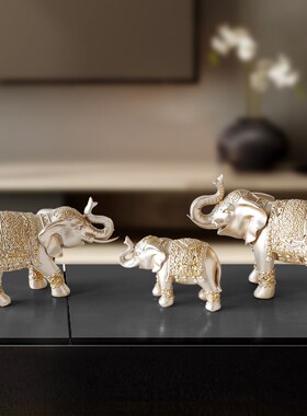 三口之家招财大象装饰摆件创意家居客厅电视柜酒柜复古工艺品摆设
