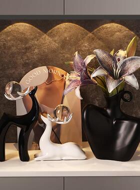 贝汉美黑白简约风客厅电视柜酒柜水晶球麋鹿花瓶桌面轻奢装饰摆件