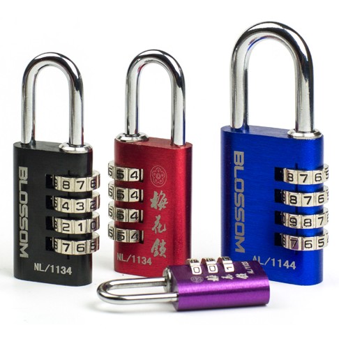 梅花锁太空铝防水防锈彩色密码锁挂锁健身房箱包柜子旅行小挂锁头 - 图1