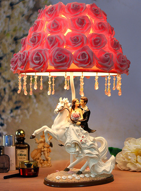 创意台灯朋友闺蜜结婚礼物高档人物摆件婚房床头灯欧式家居装饰品