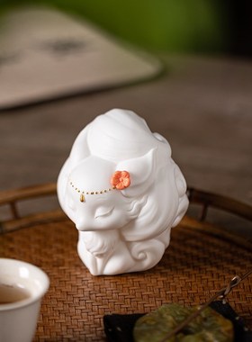 陶瓷可爱九尾狐摆件微景观盆景白色小狐狸创意家居客厅电视柜装饰