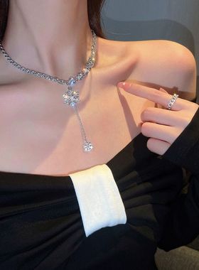 秋冬韩版雪花毛衣链女高级感百搭