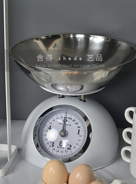 白色简约样板间厨房橱柜台面壶杯调味罐花艺软装饰品摆件道具套装