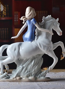 新品 欧式骑马少女 陶瓷工艺品婚房摆件家居装饰品陶瓷人物