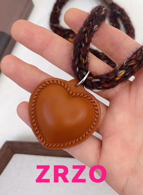 ZRZO咖色爱心毛线抽拉项链