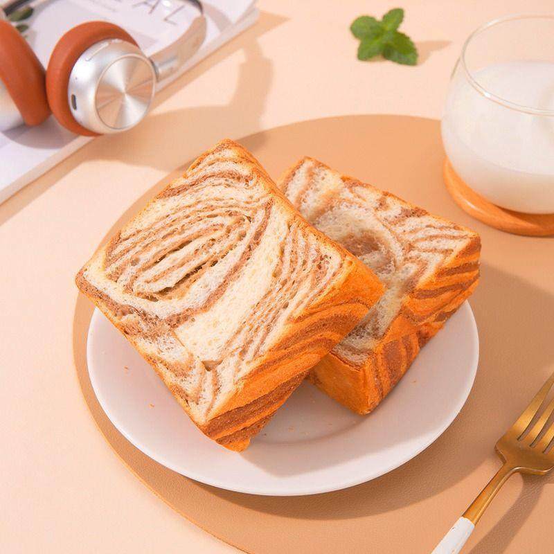 。董小姐厚切吐司牛奶玫瑰巧克力紫薯切片手撕面包土司早餐手工奶,淘宝优惠券,粉丝福利购,淘宝优惠卷